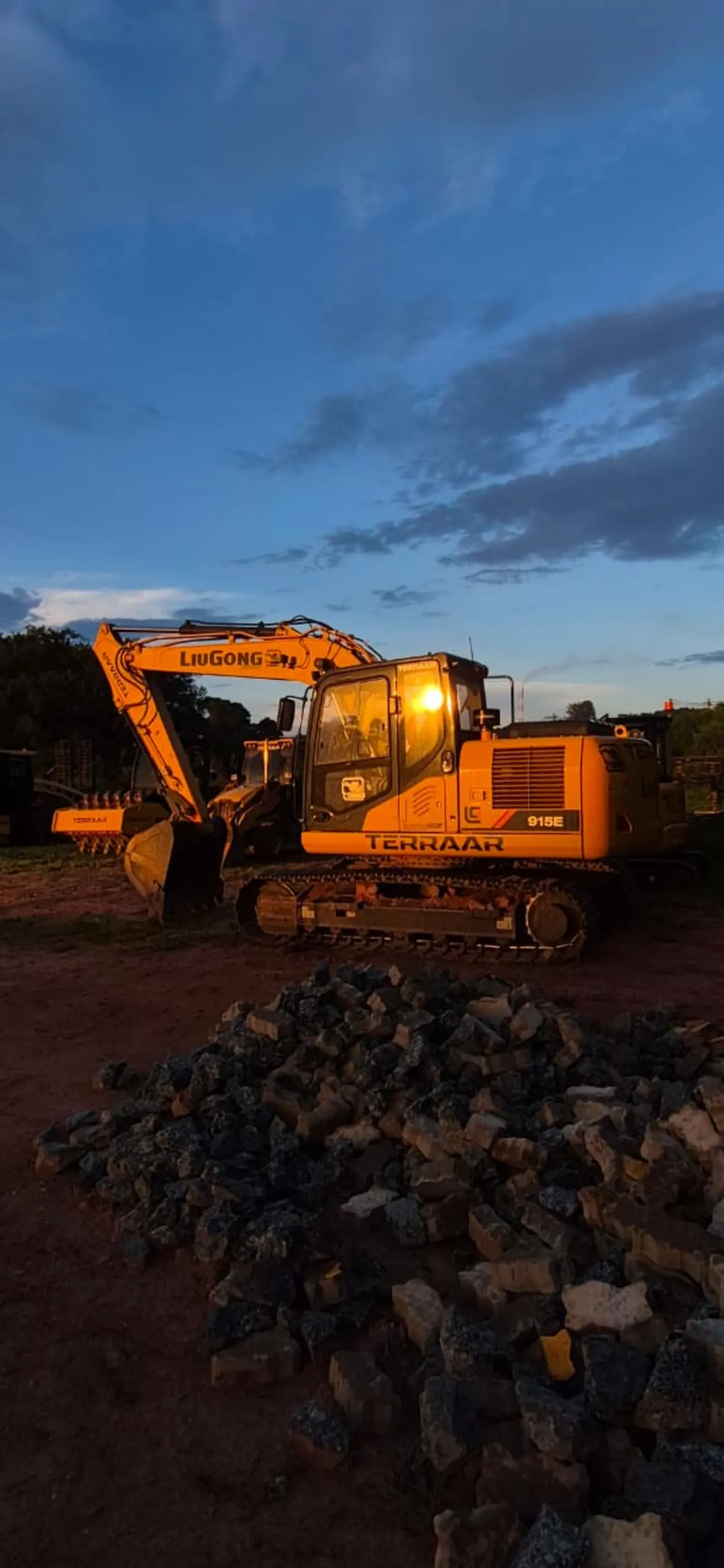 Escavadeira Hidráulica LiuGong 915E